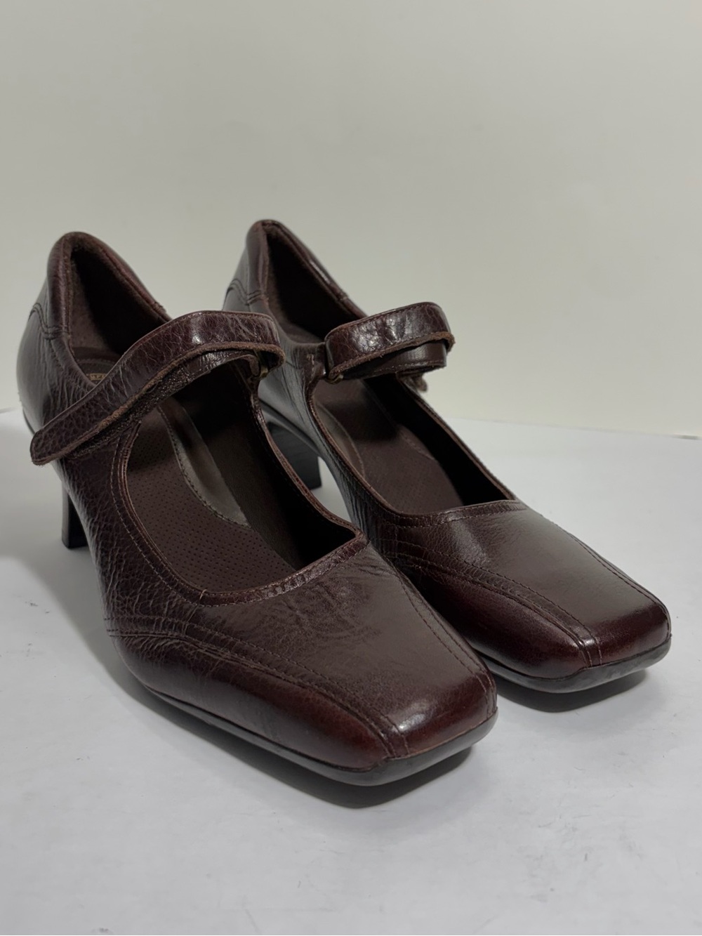 Nurture Brown Leather Square Toe Mary Jane Heels Strap Size 7.5 M Vintage Y2K 2"